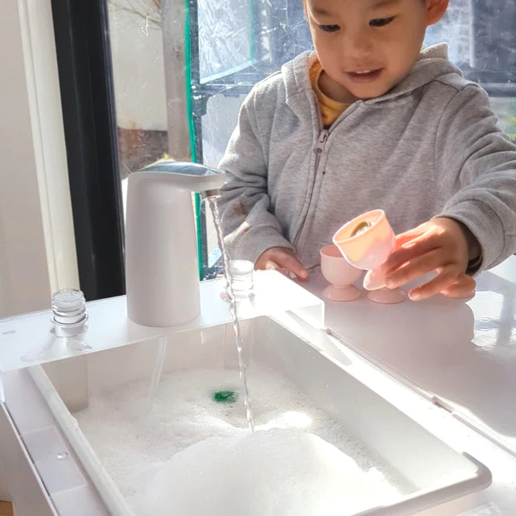 Kingdom Playroom Water Pump Automatic Dispenser with Base no