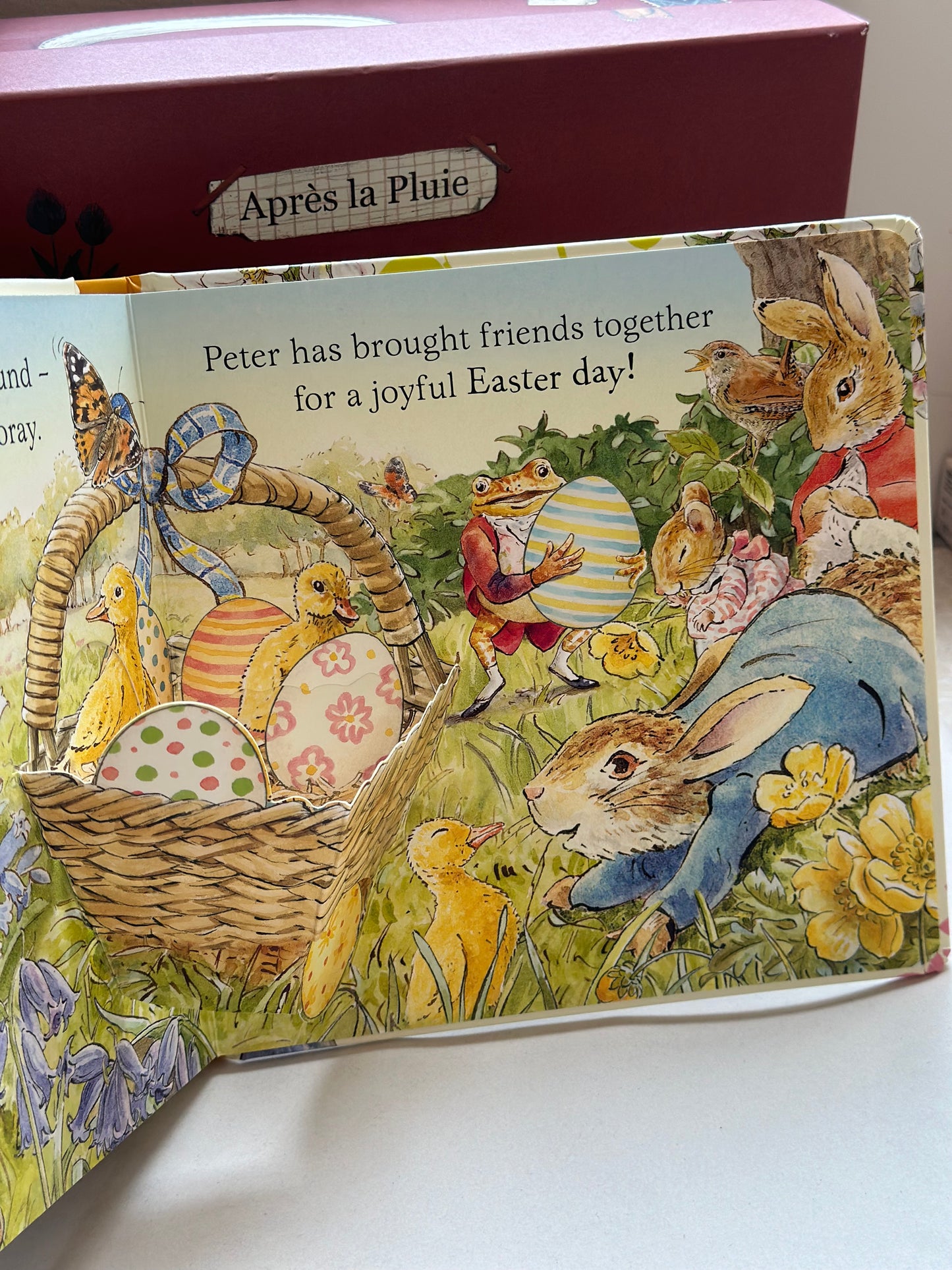 Peter Rabbit: Easter Fun A Lift the Flap Book