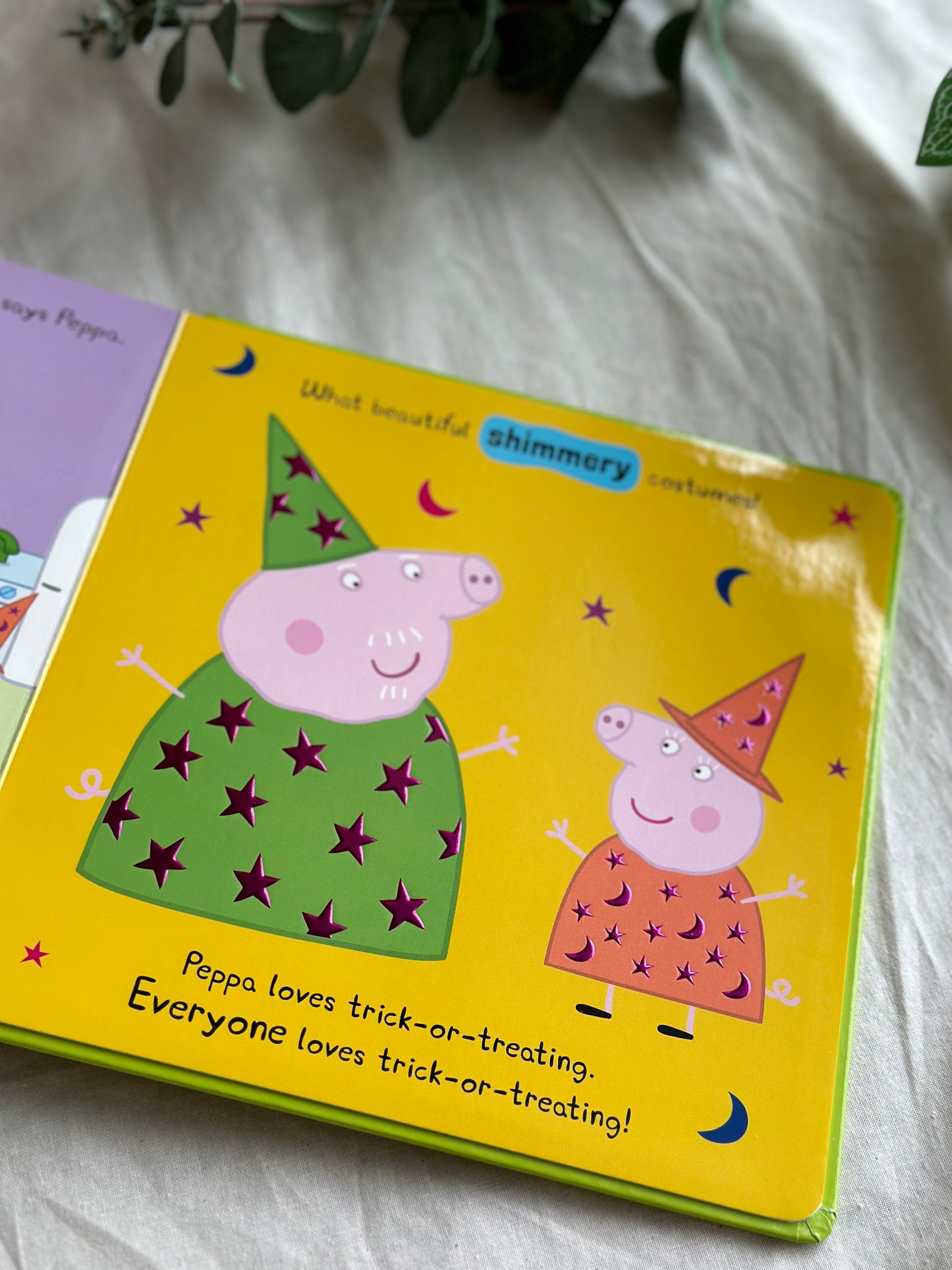 Peppa Pig: Peppa’s Halloween Fun [Book]