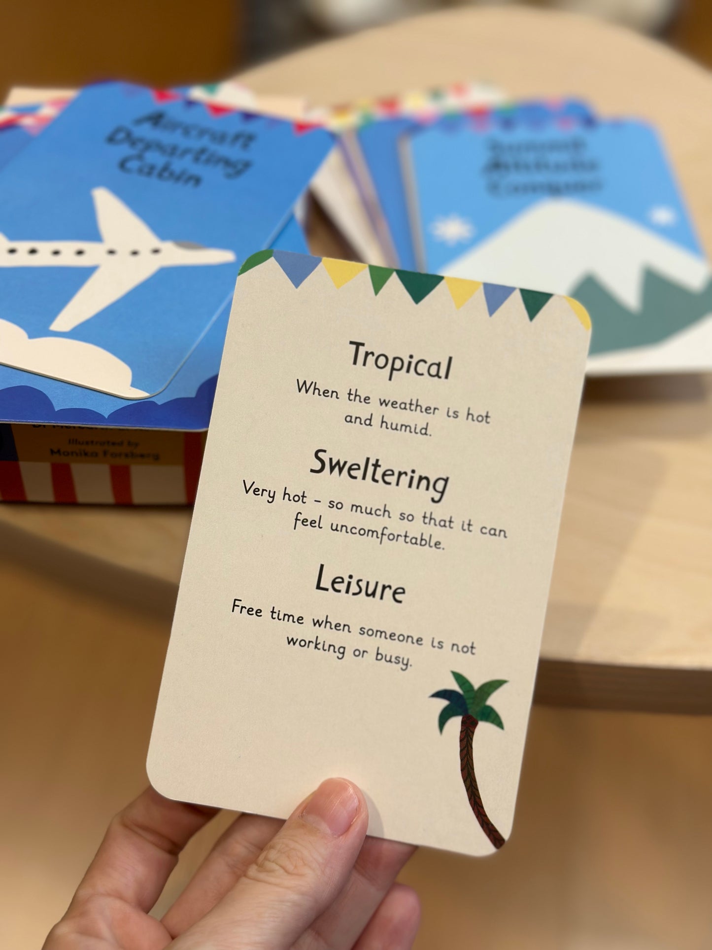 Little Word Whizz: An Interesting Story Box