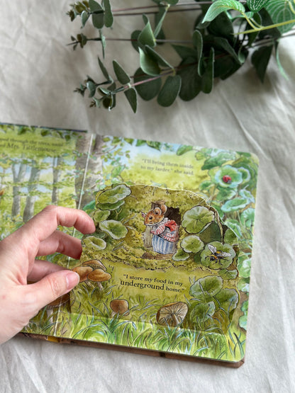 Peter Rabbit: Forest Homes A Peep-Inside Tale [Book]