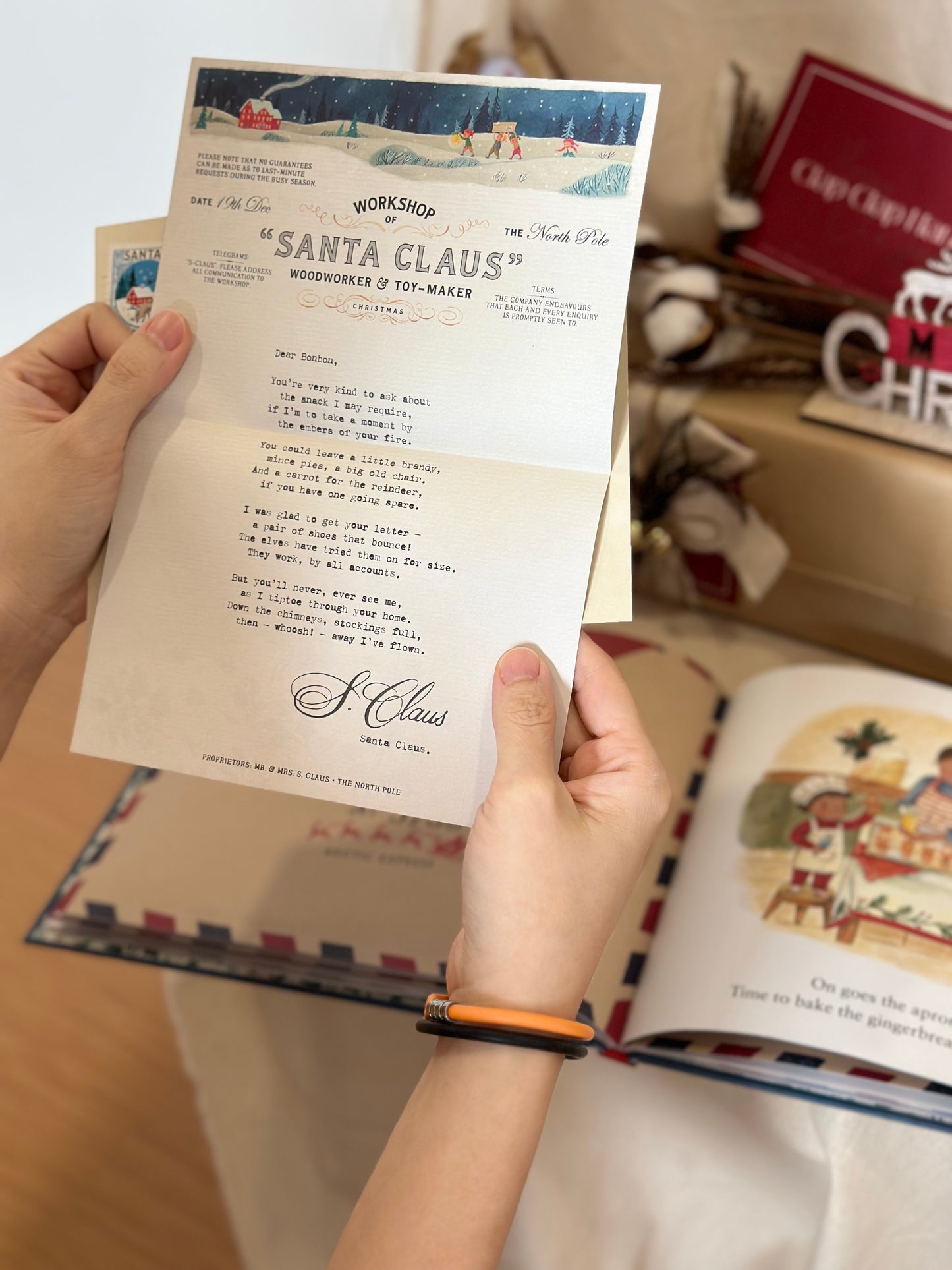 Letters from the North Pole: With Five Letters from Santa Claus to Pull Out and Read [Book]