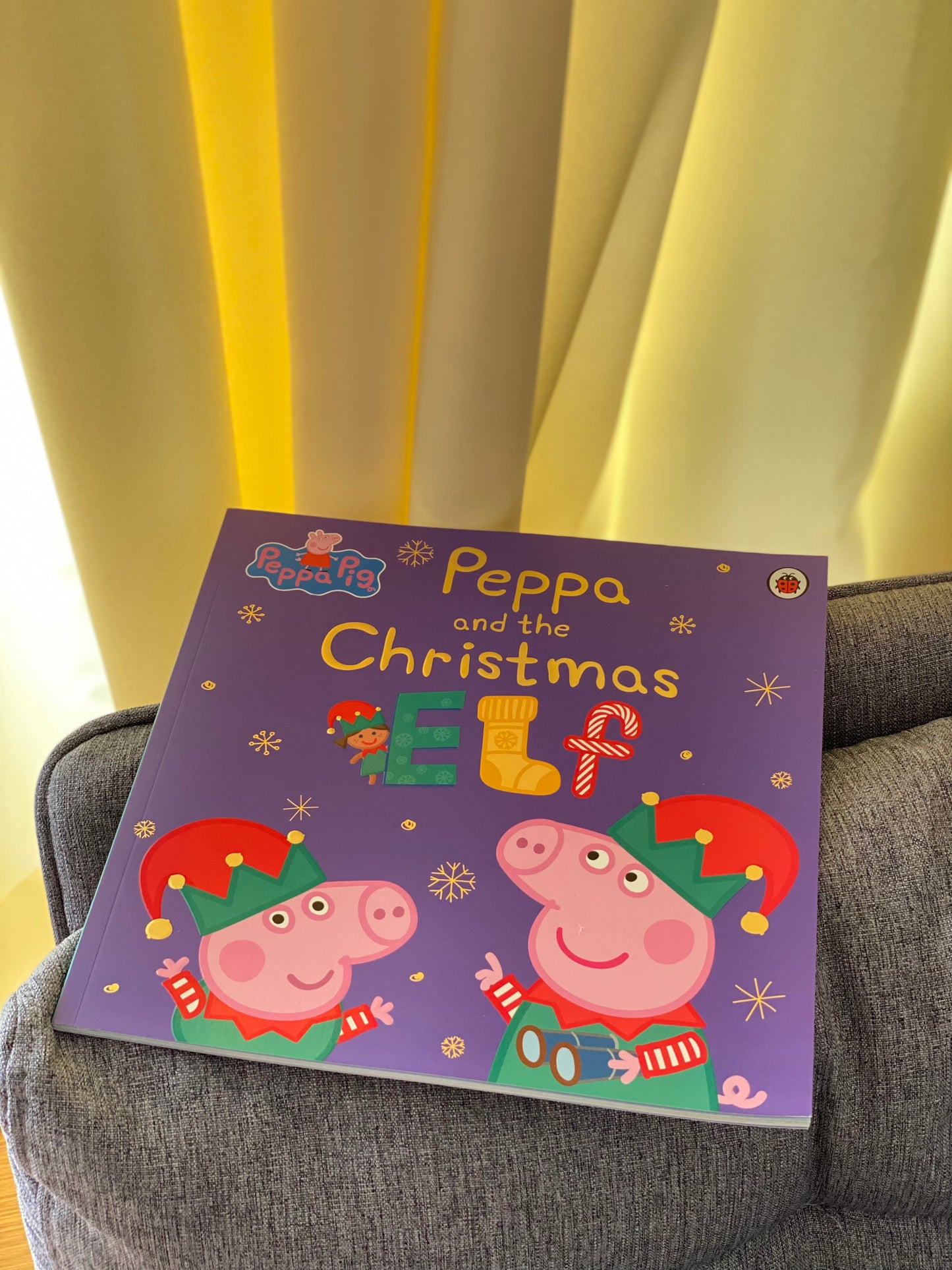 Peppa Pig: Peppa and the Christmas Elf [Book]