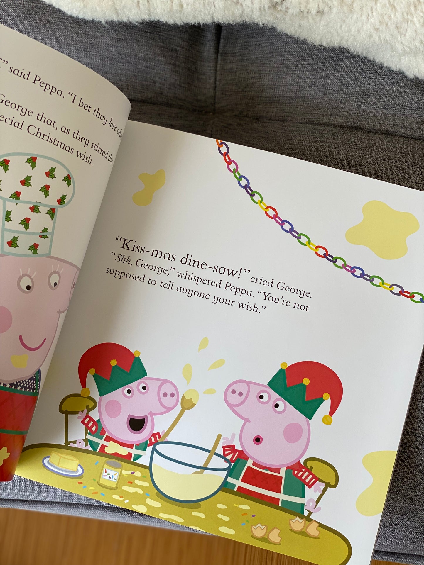 Peppa Pig: Peppa and the Christmas Elf [Book]